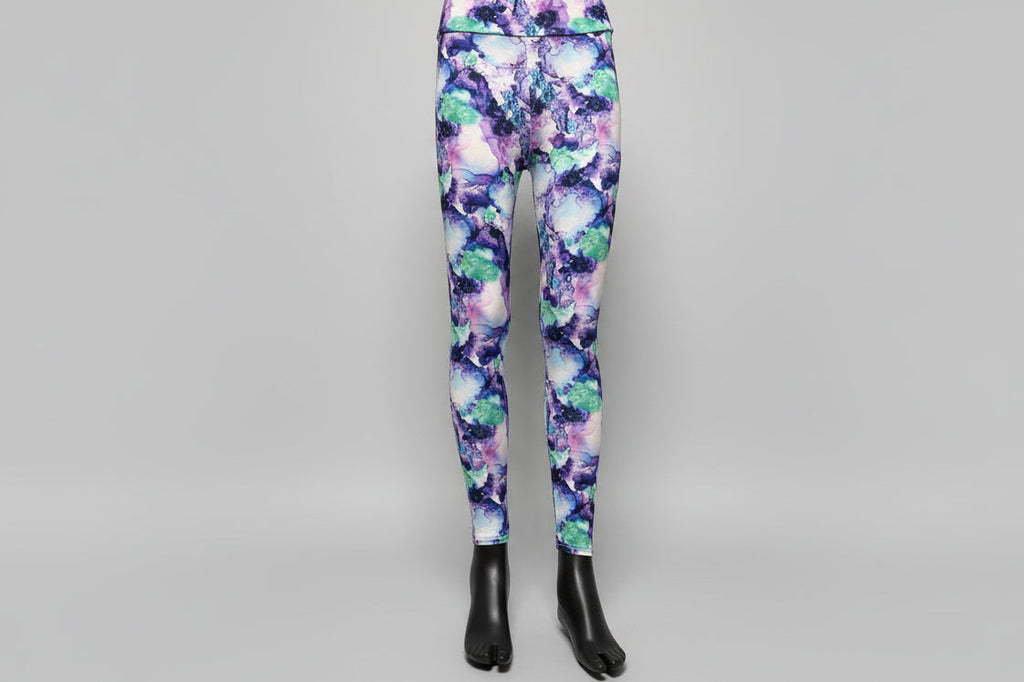 The Tie-Dye vibe, choice of pattern and size!