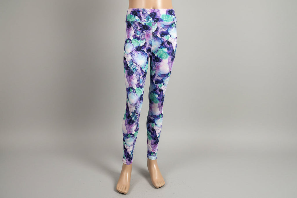 The Tie-Dye vibe, choice of pattern and size!
